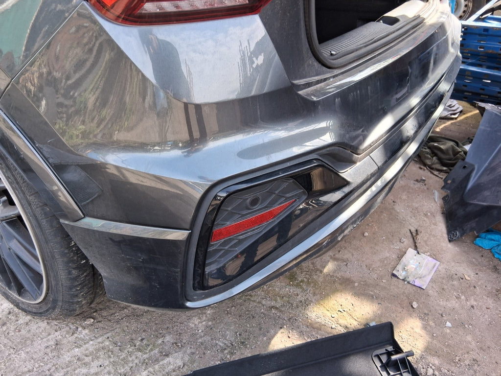 2021 AUDI Q2 MK1 FACELIFT COMPLETE REAR BUMPER WITH PDC SENSORS GREY