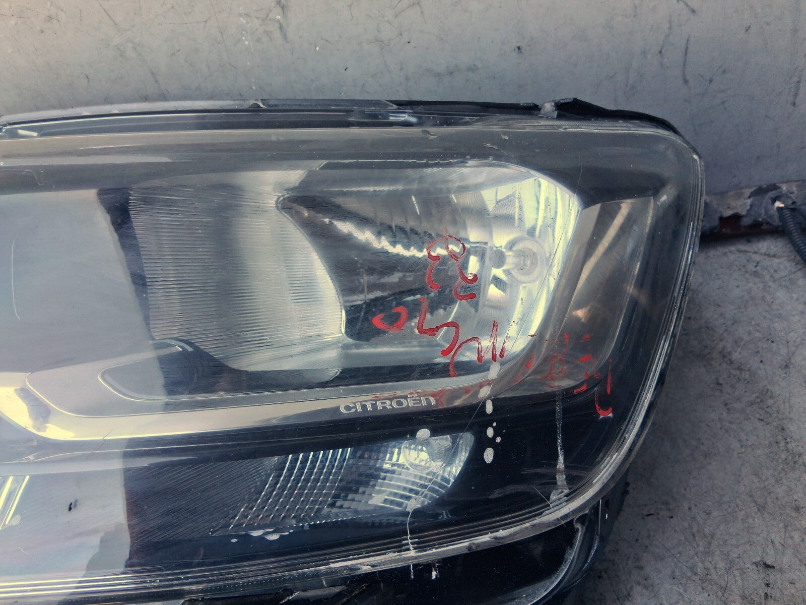 2023 CITROEN BERLINGO MK3 NSR PASSENGER SIDE FRONT HEADLIGHT DAMAGED 9816824180