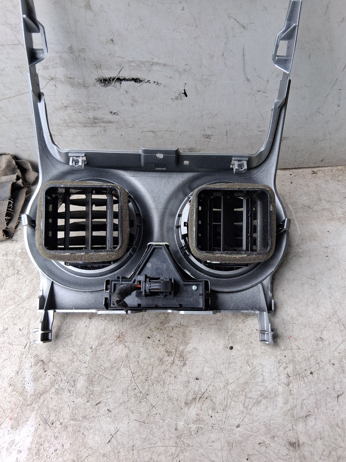 VAUXHALL CORSA D 2011 FRONT DASHBOARD CENTRE AIR VENT & HAZARD SWITCH 460029937