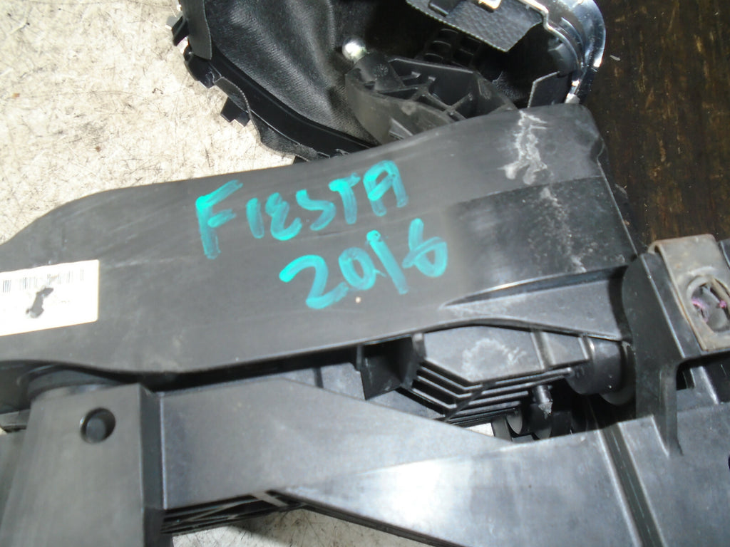 FORD FIESTA MK7 2016 5 SPEED MANUAL GEARSTICK GEARSHIFTER C1BR7C453AKE