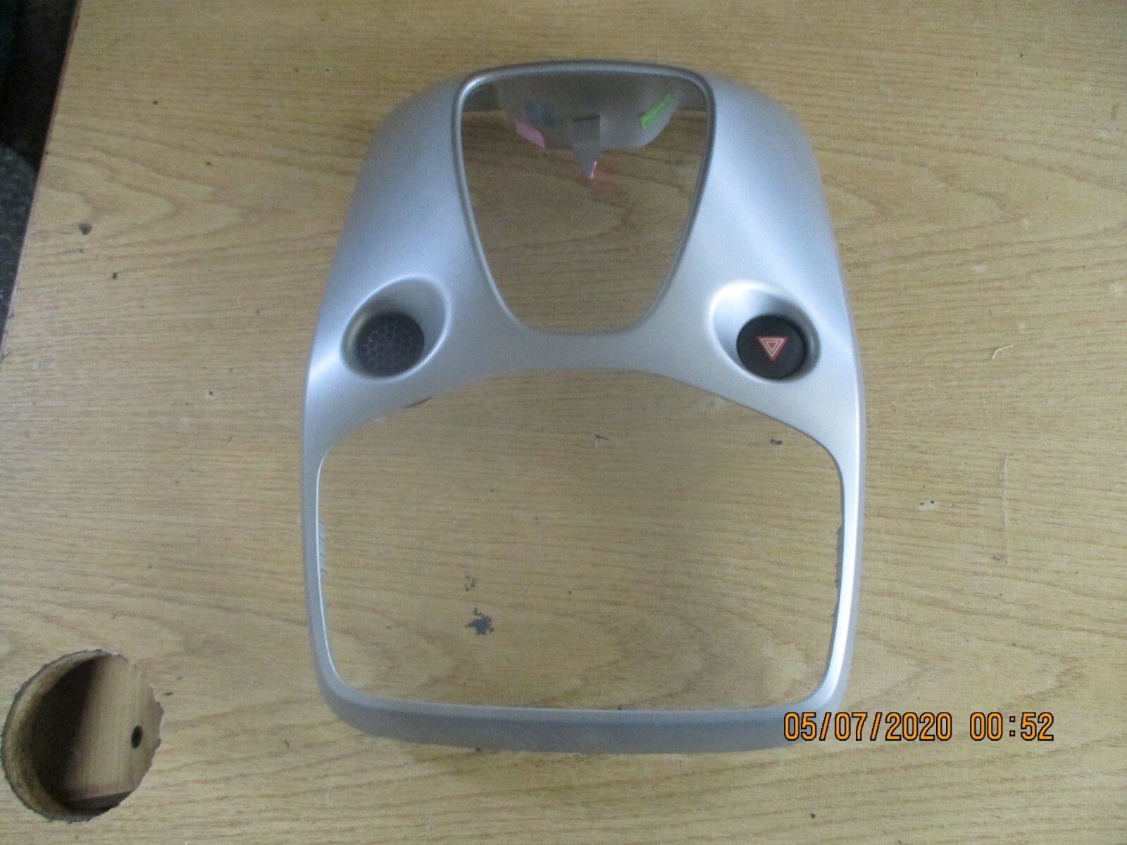 PEUGEOT 108 MK2 2014 1.0 PETROL RADIO SURROUND AND HEATER CONTROL TRIM554050H040