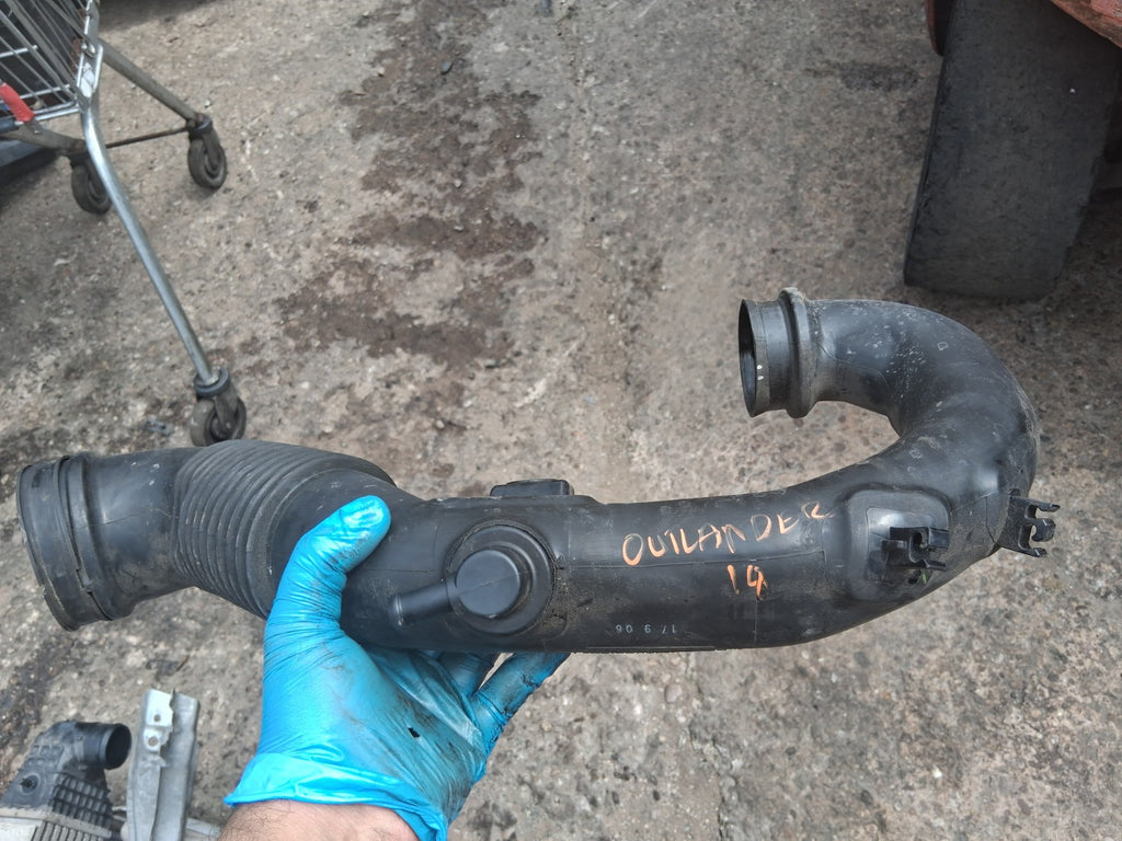 2018 MITSUBISHI OUTLANDER MK3 2.3 DIESEL AIR INTAKE HOSE PIPE 1505A602