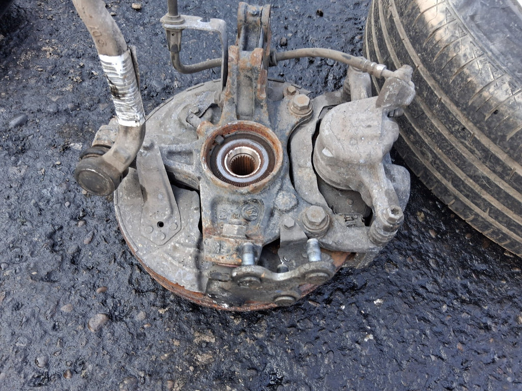 CITROEN BERLINGO PARTNER K9 2023 1.5 DIESEL NSF PASSENGER SIDE FRONT WHEEL HUB
