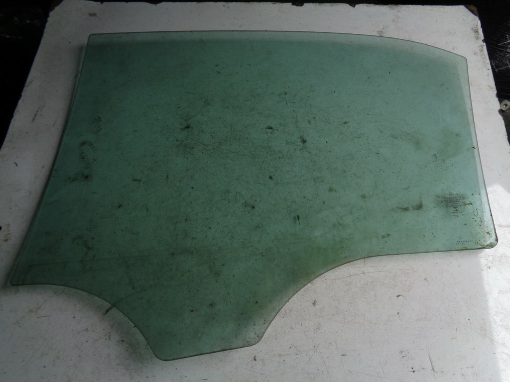 MERCEDES BENZ C CLASS W204 2012 REAR DRIVER SIDE DOOR WINDOW GLASS