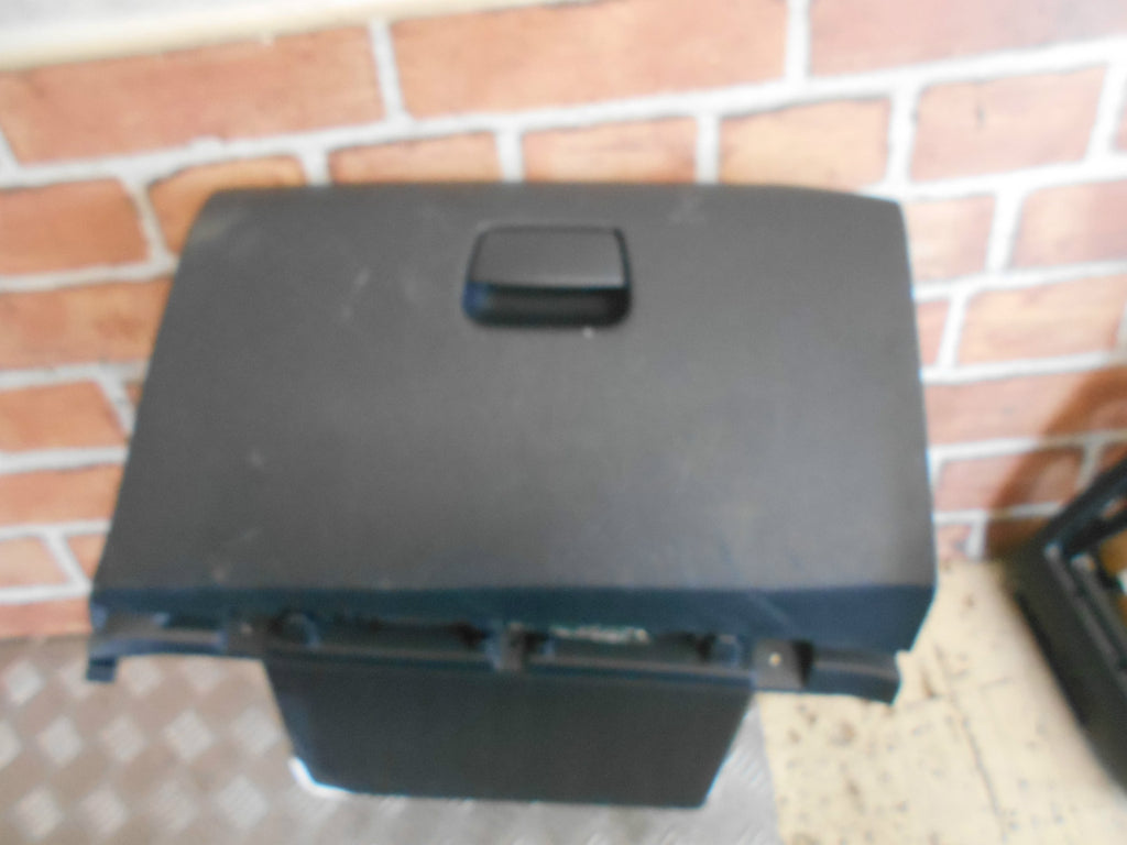 KIA RIO MK3 2015 INTERIOR STORAGE GLOVEBOX GLOVE BOX  84512-1W910