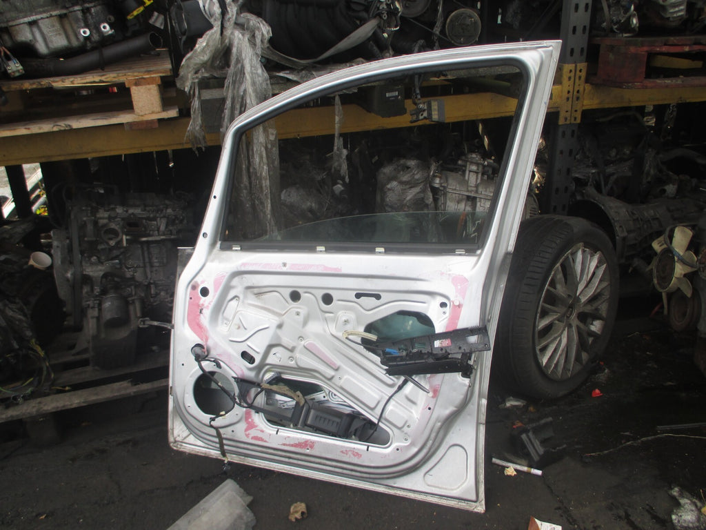 VAUXHALL ZAFIRA B 2007 OSF DRIVER SIDE FRONT DOOR SILVER