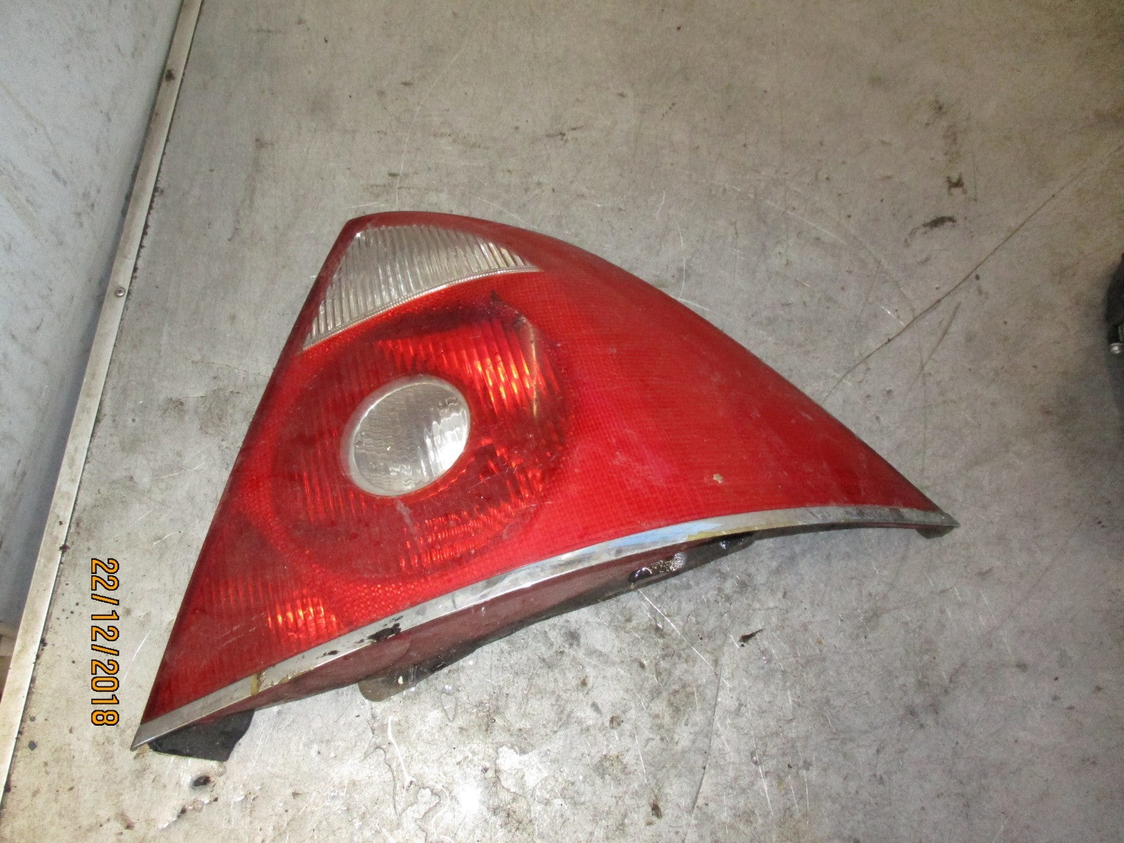 FORD MONDEO MK3 OSR DRIVER SIDE REAR LIGHT TAIL LIGHT 1S7113404