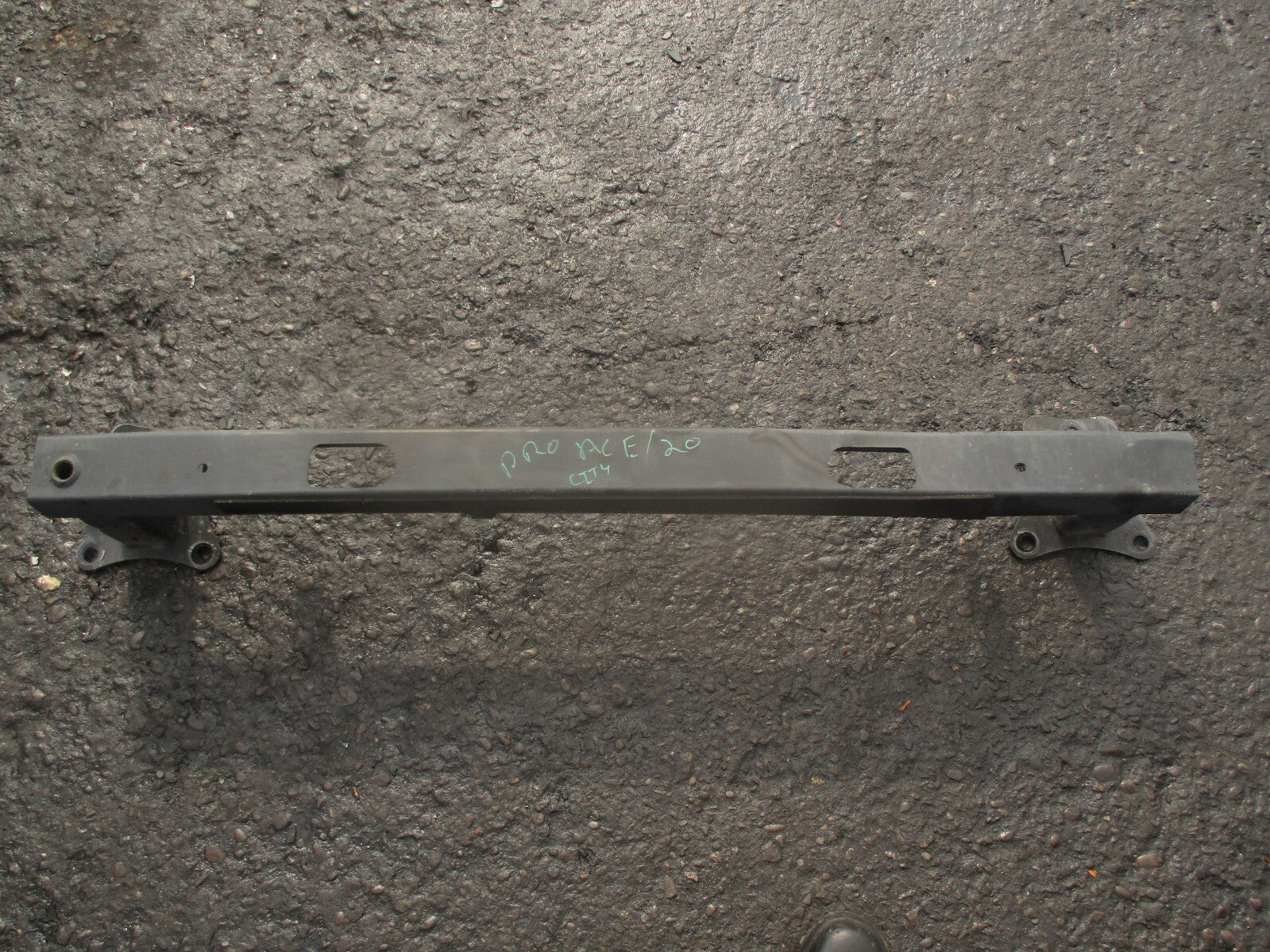 2002 MERCEDES C CLASS COUPE CL203 REAR BUMPER REINFORCEMENT CRASH BAR