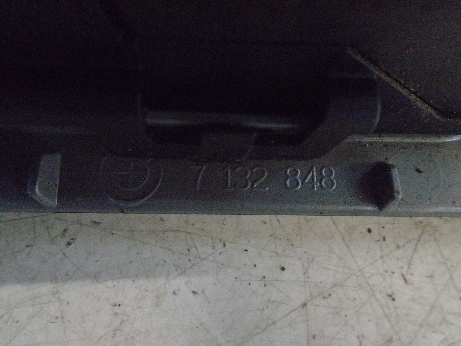 BMW 3 SERIES E90 2010 OSF FRONT DRIVER SIDE AIR VENT 7132848