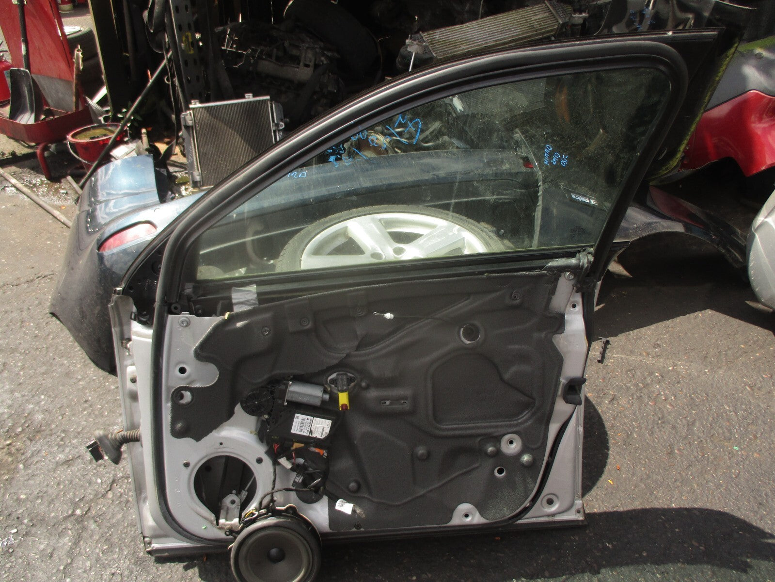 2006 AUDI A4 B7 OSF DRIVER SIDE FRONT RIGHT DOOR LY7W SILVER