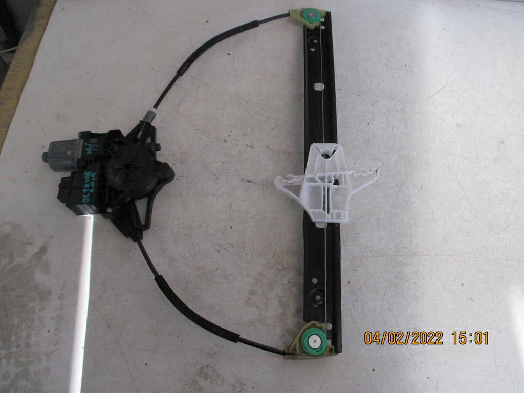 SKODA OCTAVIA 2019 NSR PASSENGER SIDE REAR WINDOW REGULATOR MOTOR 5E0839461 BENT