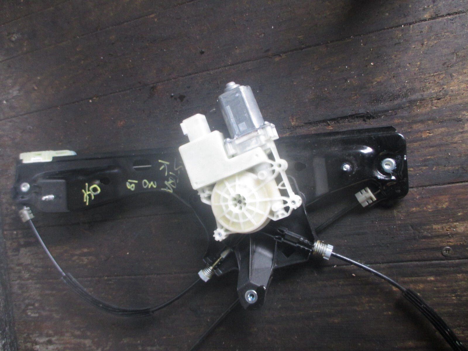 VAUXHALL ASTRA K 2018 OSF DRIVER SIDE WINDOW REGULATOR MOTOR C86062101