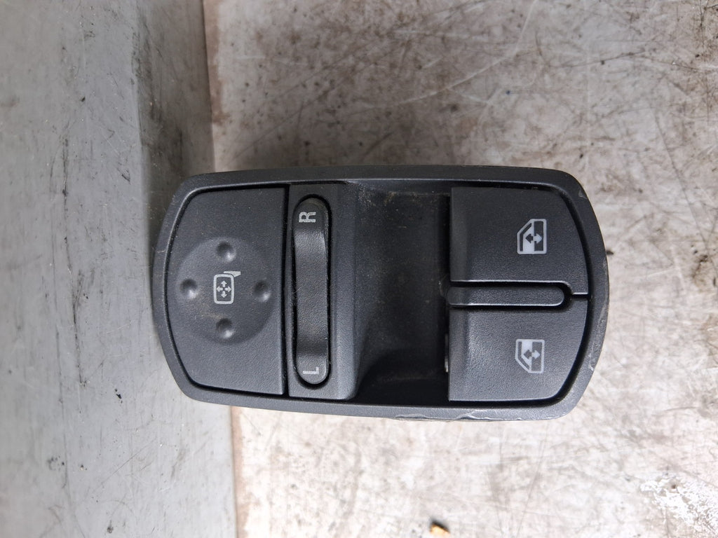 VAUXHALL CORSA D 2011 OSF DRIVER SIDE FRONT RIGHT WINDOW CONTROL SWITCH 13258521