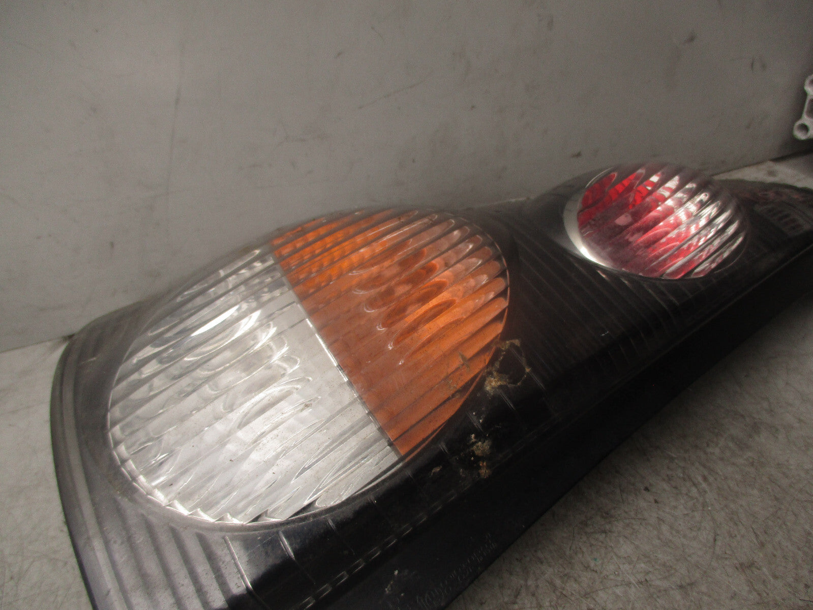 2007 CITROEN C1 NSR PASSENGER SIDE REAR LEFT TAIL LIGHT TAIL LAMP  815600H050
