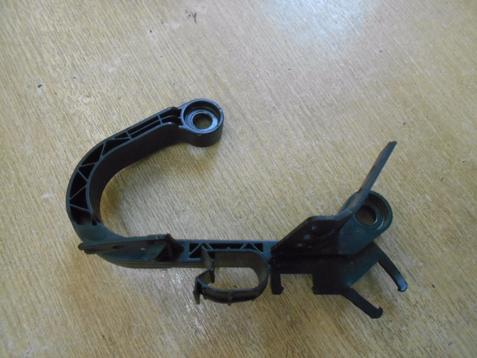 VOLKSWAGEN TIGUAN MK1 2016 2.0 TDI RETAINING BRACKET 5N0871858E