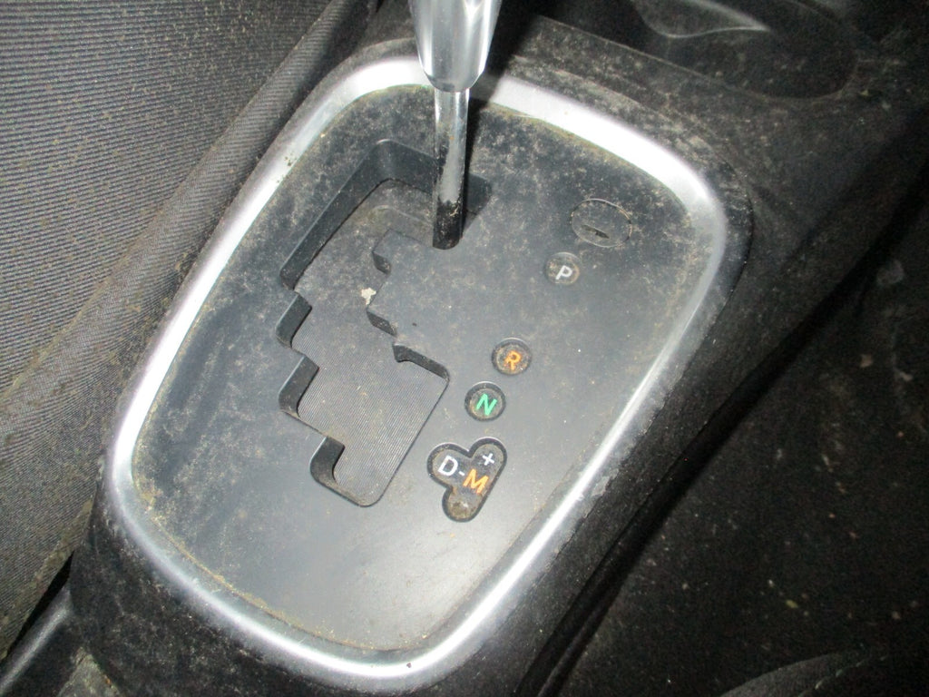 TOYOTA YARIS MK3 2018 AUTO AUTOMATIC GEARSTICK GEARSHIFTER
