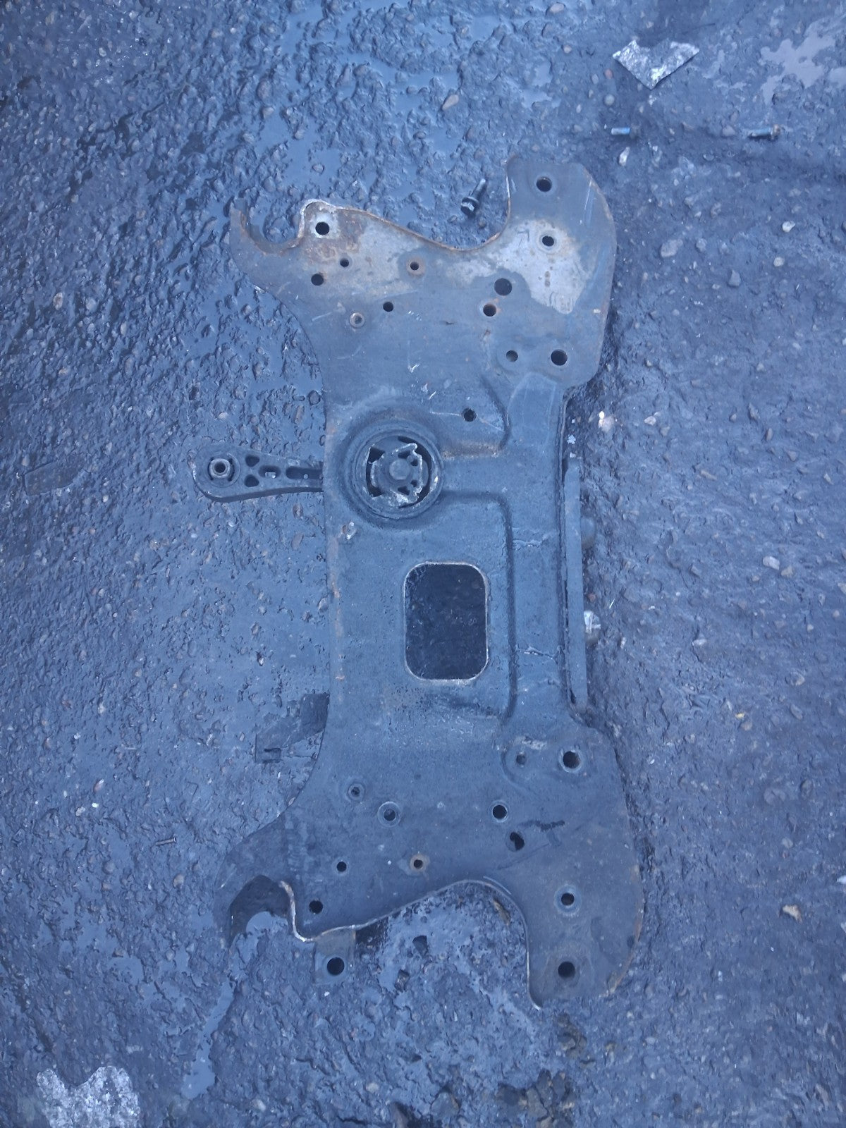 2012 VW VOLKSWAGEN CADDY 2K 1.6 DIESEL FRONT SUBFRAME