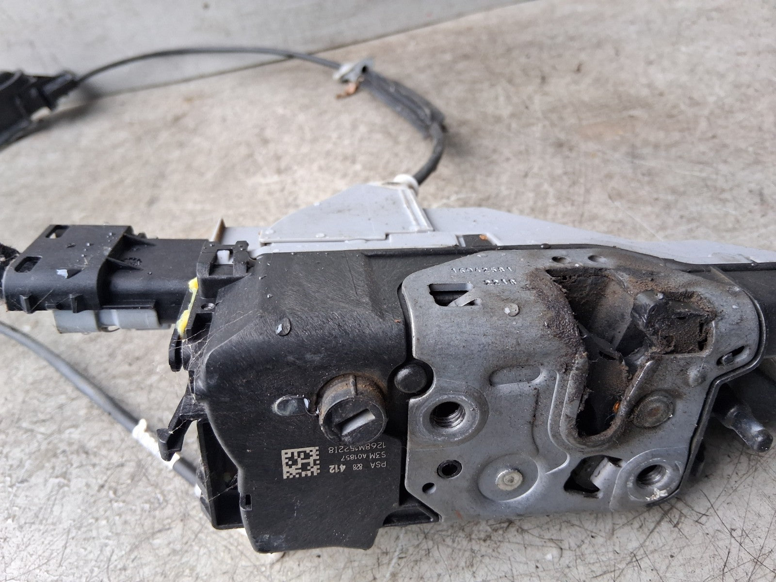 2018 CITROEN BERLINGO MK2 OSF DRIVER SIDE FRONT RIGHT DOOR LOCK MECHANISM 828412