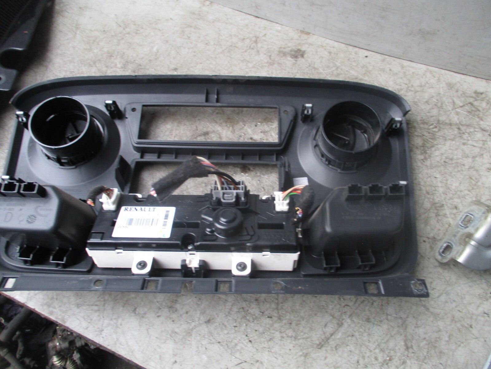 2013 RENAULT MASTER MK3 AC HEATER CONTROL WITH TRIM 275100013R