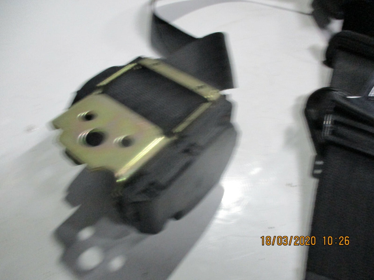 LONDON TAXI LTI TX2 2006 SEAT BELT ASSEMBLY UNIT 0428117 043945 4208073 060215