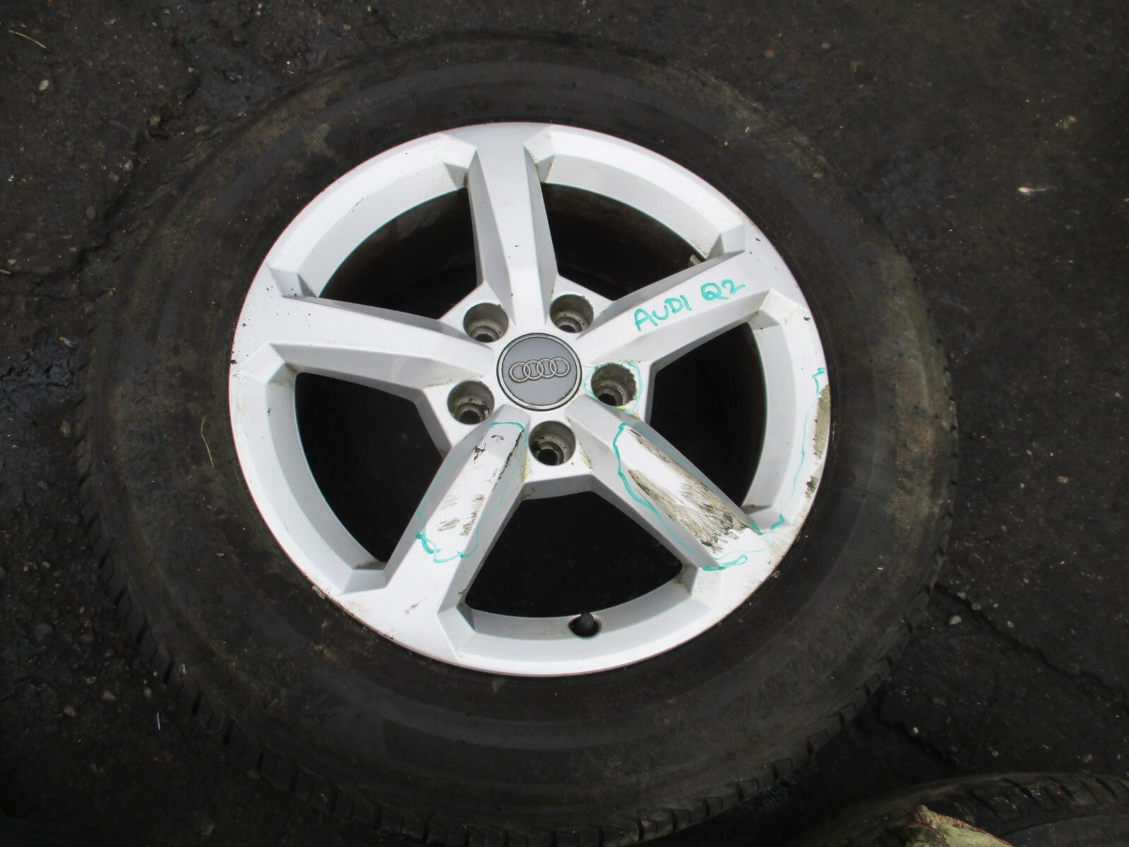 AUDI Q2 MK1 2020 16 INCH ALLOY WHEEL WITH TYRE 215/60R16 81A601025