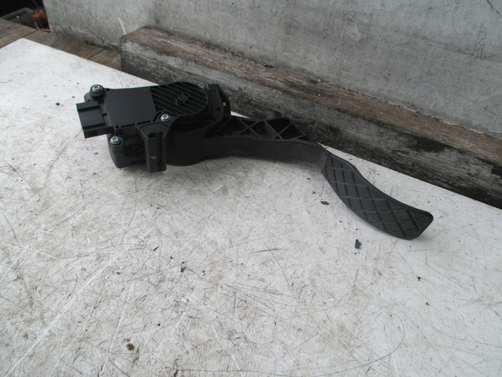 AUDI A1 8X 2015 1.4 PETROL ACCELERATOR THROTTLE PEDAL 6R2721503D