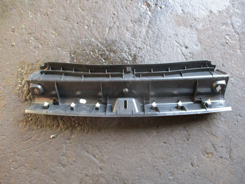 MERCEDES GLA X156 2014 TAILGATE LOADING LOCK PLASTIC TRIM BLACK A1566900041