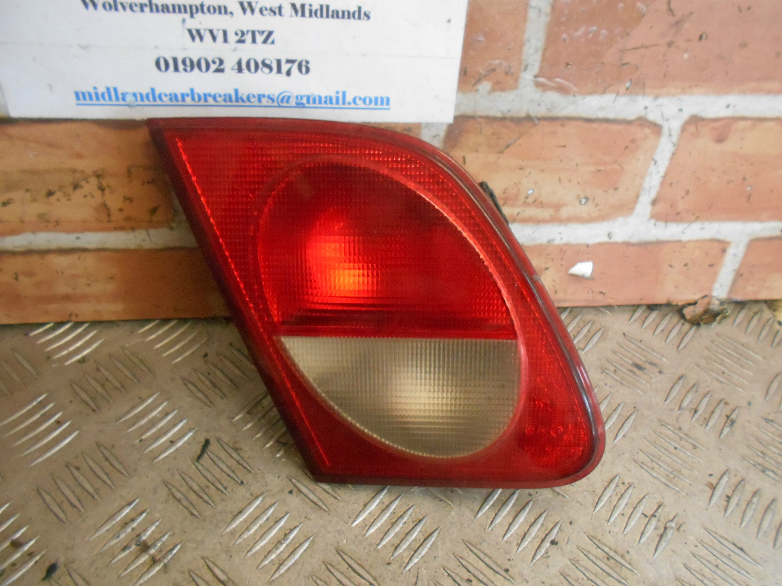 MERCEDES E CLASS W210 E240 1999 NSR PASSENGER SIDE REAR INNER TAIL LIGHT