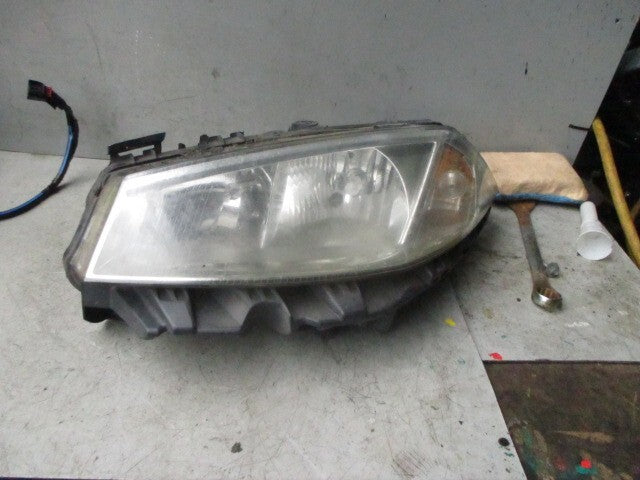 2005 RENAULT MEGANE MK2 CONVERTIBLE NS PASSENGER SIDE HEADLIGHT 8200476432