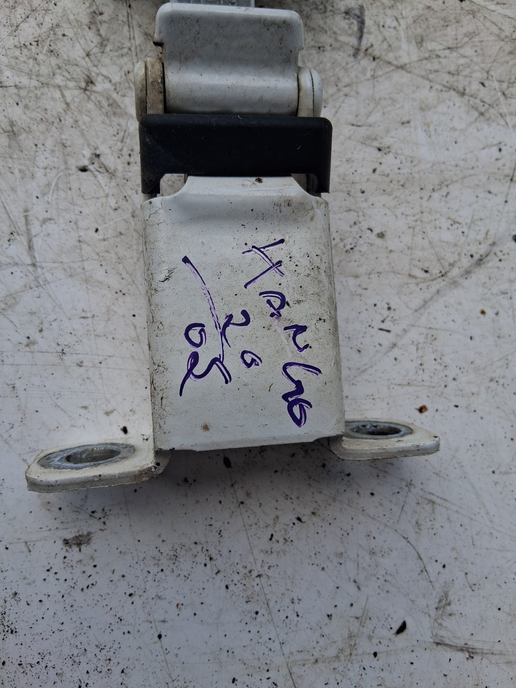 2020 RENAULT KANGOO MK2 OSR DRIVER SIDE REAR DOOR HINGE KL1312A1119