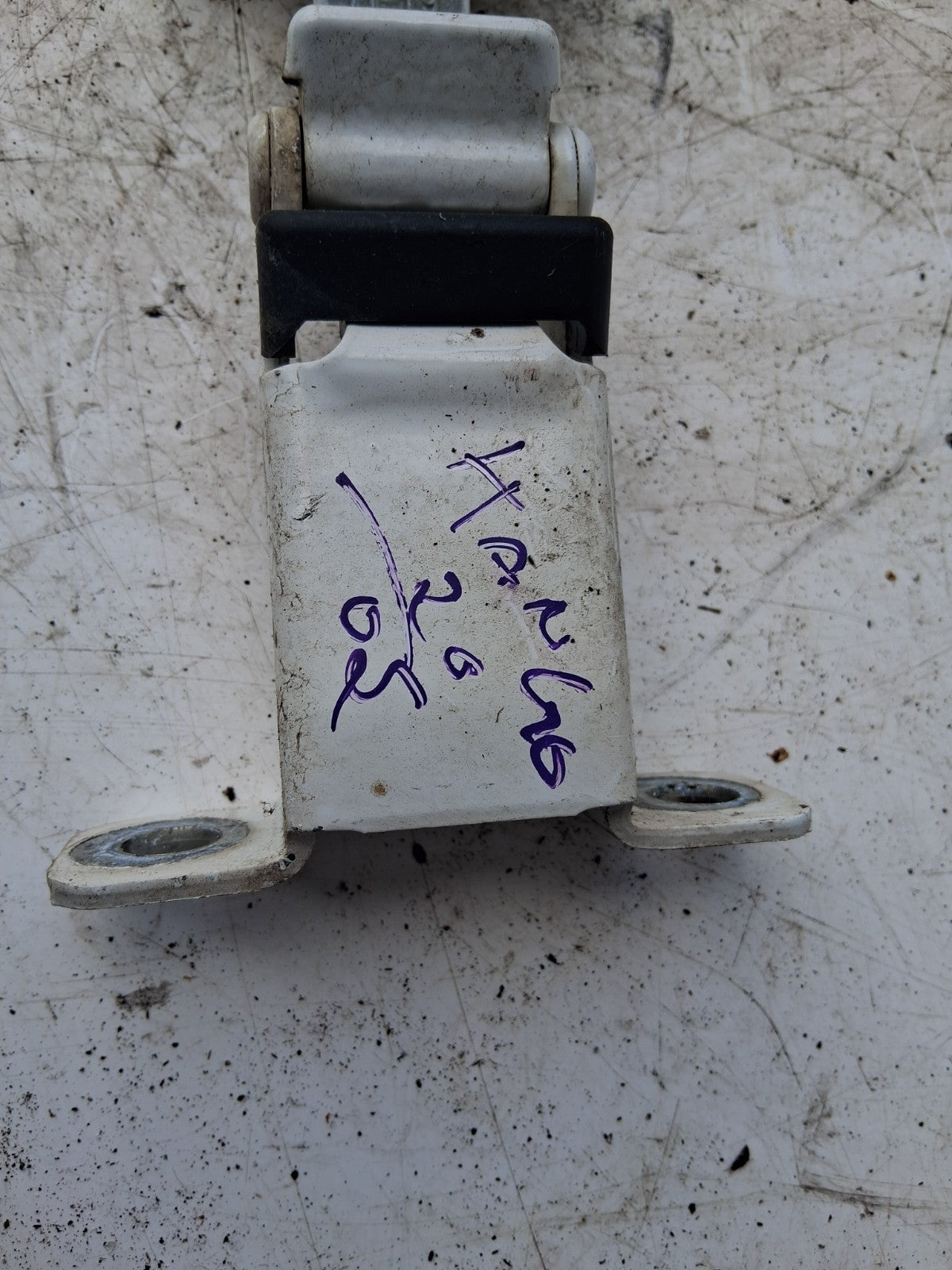 2020 RENAULT KANGOO MK2 OSR DRIVER SIDE REAR DOOR HINGE KL1312A1119