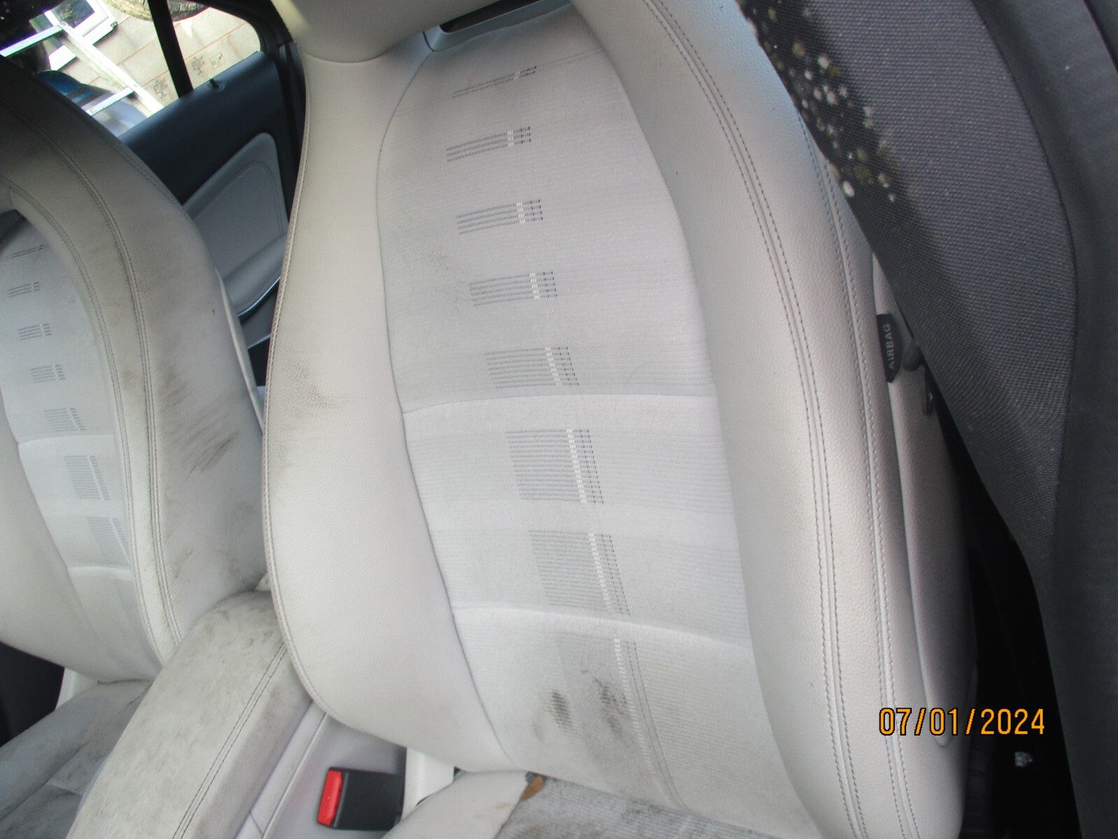 MERCEDES BENZ CLA 2016 C117 NSF PASSENGER FRONT COMPLETE SEAT CREAM HALF LEATHER
