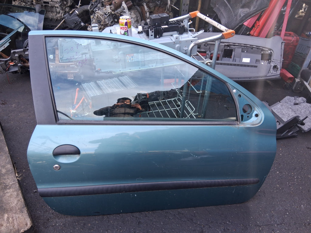 2001 PEUGEOT 206 3 DOOR OSF DRIVER SIDE FRONT COMPLETE DOOR GREEN