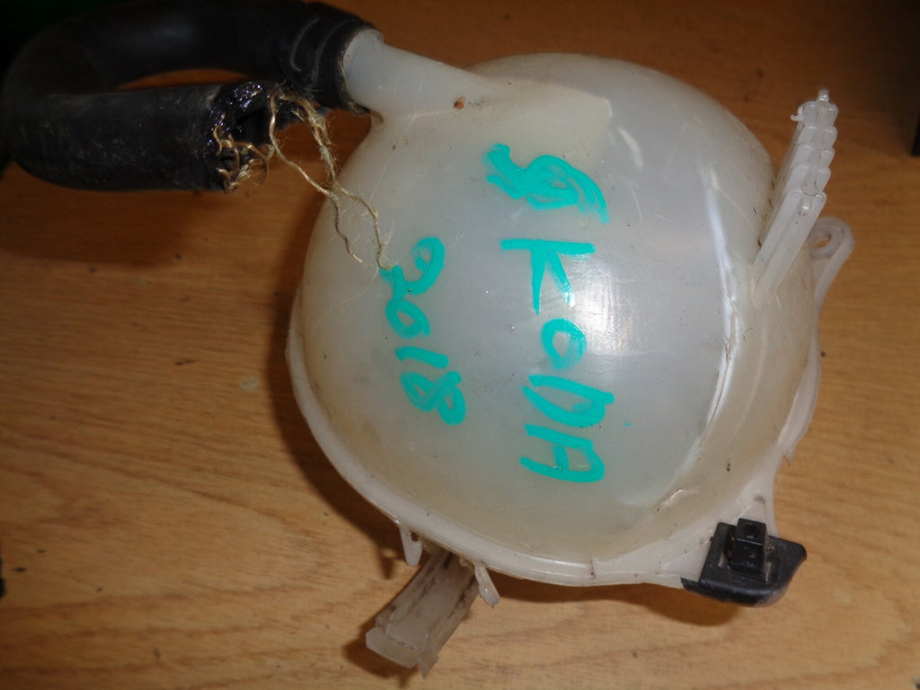 SKODA FABIA 2018 MK3 NJ WATER COOLANT EXPANSION  TANK RESERVOIR 6Q0121407B