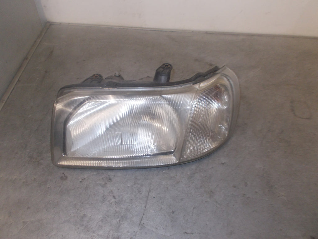 LAND ROVER L314 MK1 NS PASSENGER SIDE HEADLIGHT HEADLAMP