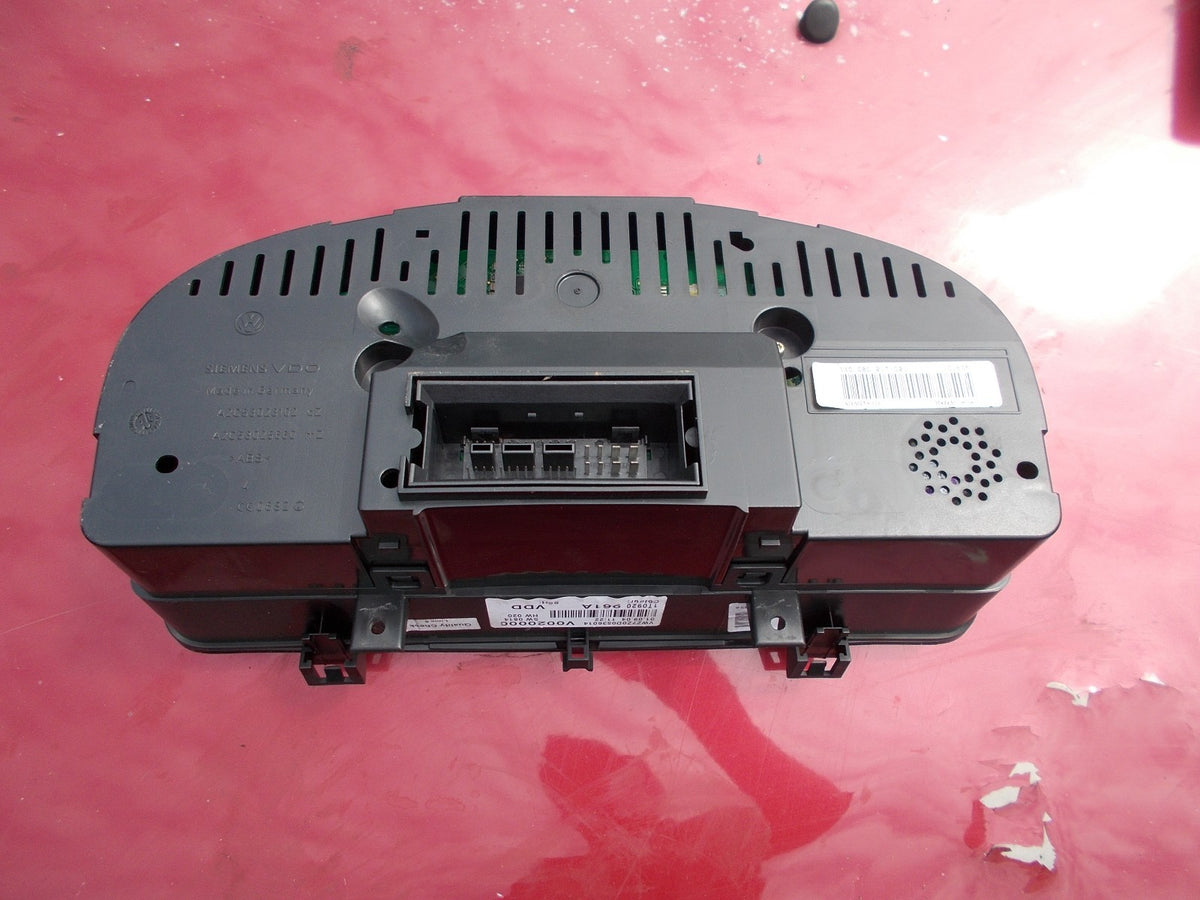 VOLKSWAGEN GOLF MK5 SPEEDOMETER CLOCKS VWZ7Z0D0536014