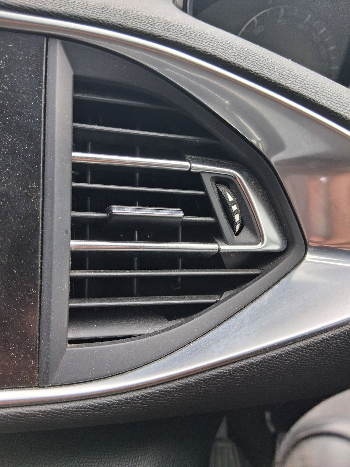 2015 PEUGEOT 308 MK2 ESTATE FRONT DASHBOARD PAIR OF CENTRE AIR VENTS
