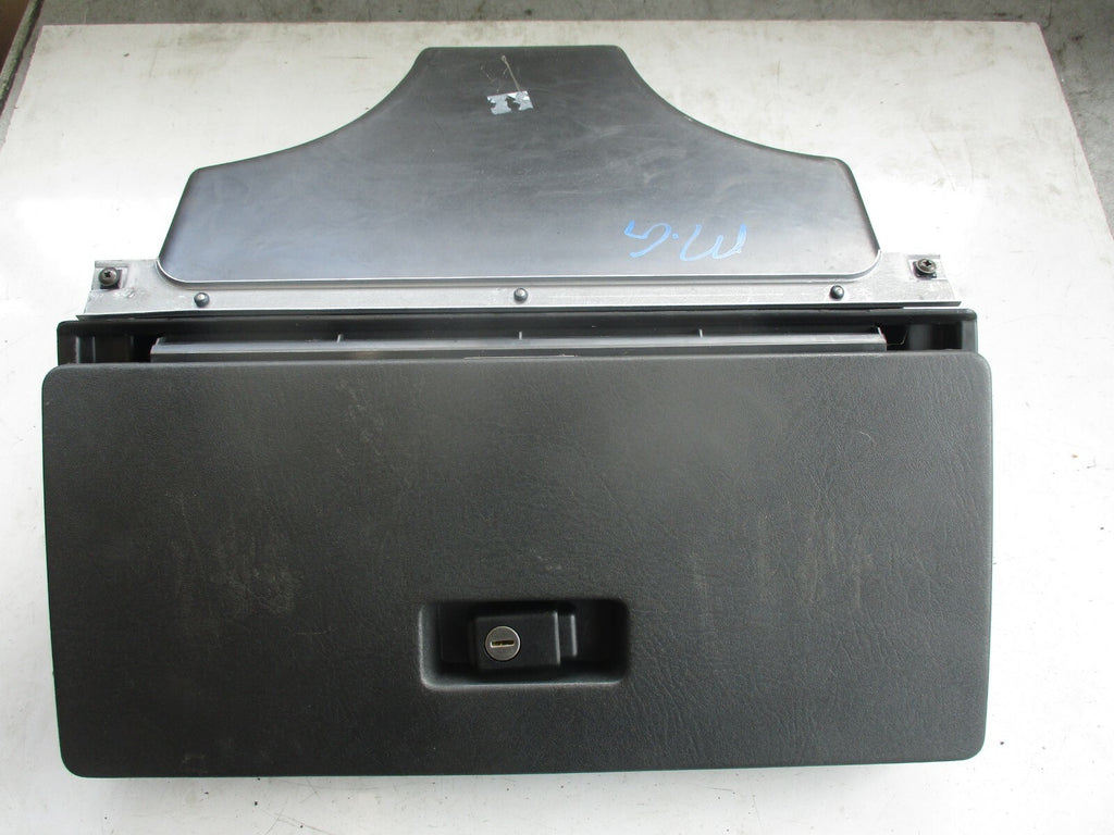 MG TF GLOVE BOX STORAGE COMPARTMENT FRONT