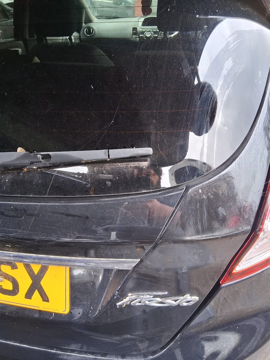 2014 FORD FIESTA MK7 REAR COMPLETE BOOTLID TAILGATE PANTHER BLACK METALLIC DC