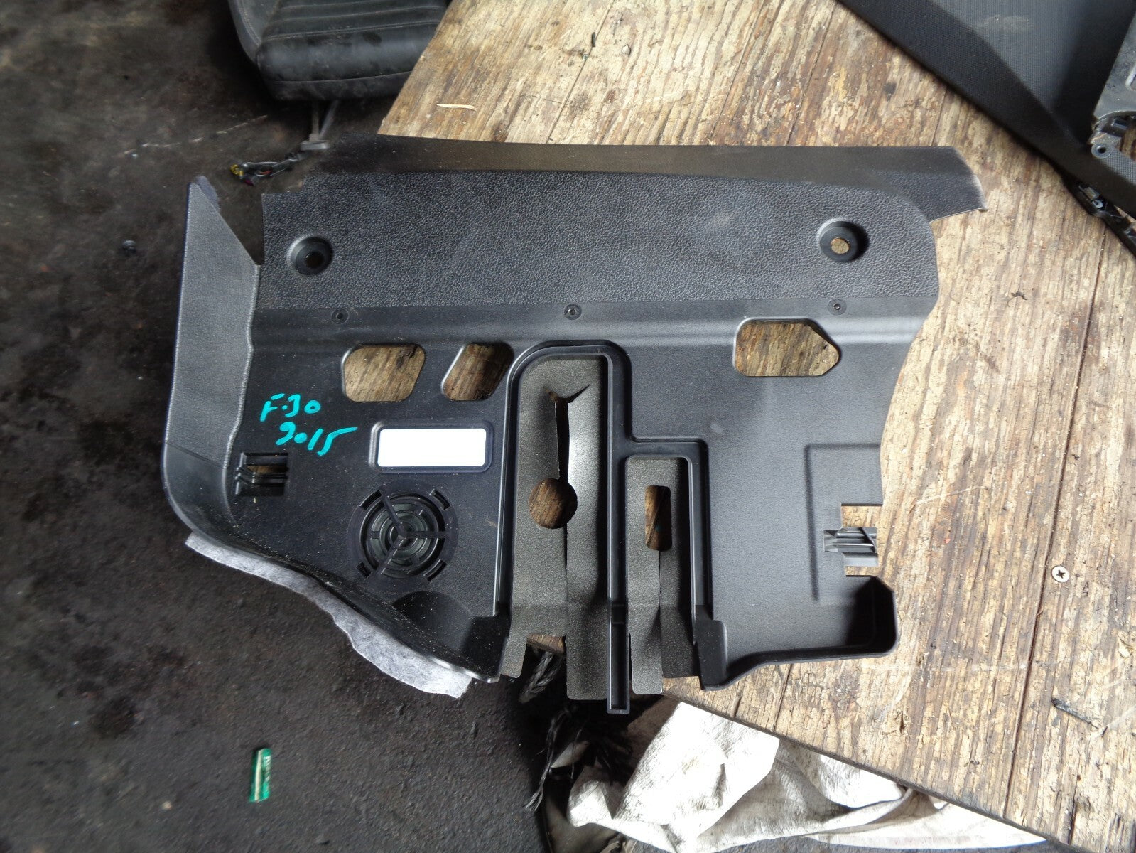 BMW 3 SERIES F30 2015 2.0 DIESEL AUTOMATIC FOOT CONTROL TRIM PANEL 10822910