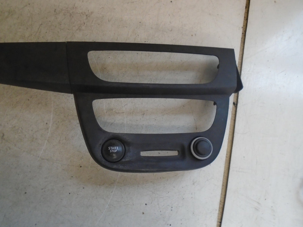 RENAULT MEGANE 2012 MK3 PANEL COATING DASHBOARD CENTRE 682600003