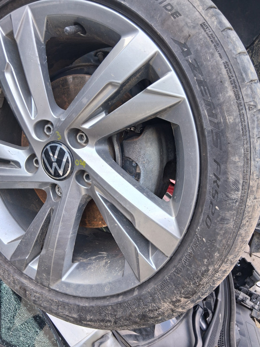 2022 VW VOLKSWAGEN GOLF MK8 R LINE 17 INCH ALLOY WHEEL WITH TYRE 225/45R17