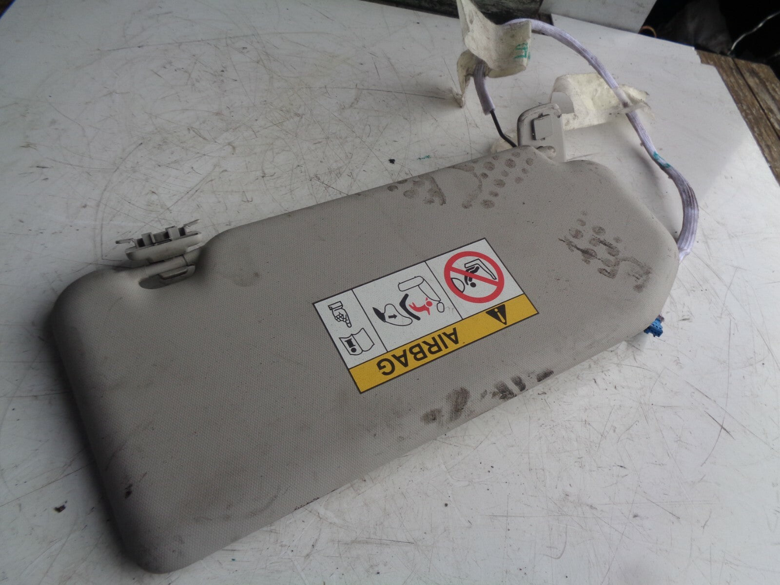 CITROEN C5 AIRCROSS 2019 NS PASSENGER SIDE SUN VISOR