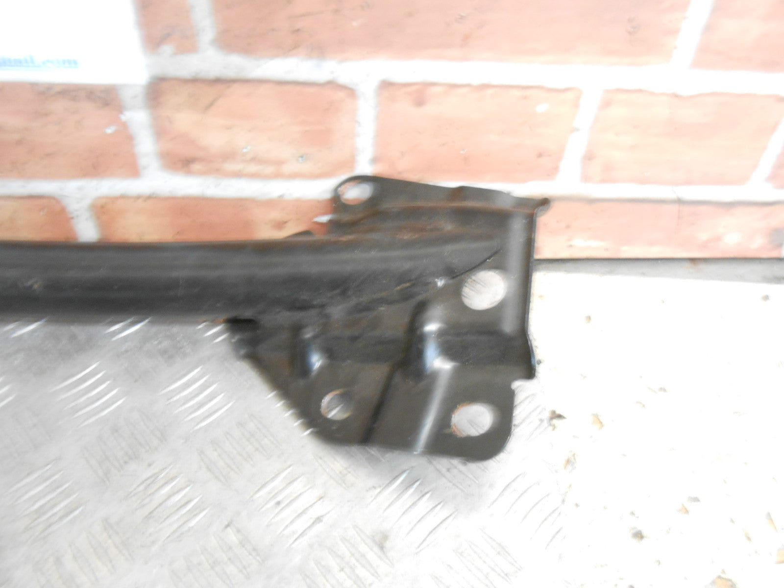 AUDI TT 8N 2003 OS DRIVER B-PILLAR BRACE METAL TUBE BAR SUPPORT 8N8880266