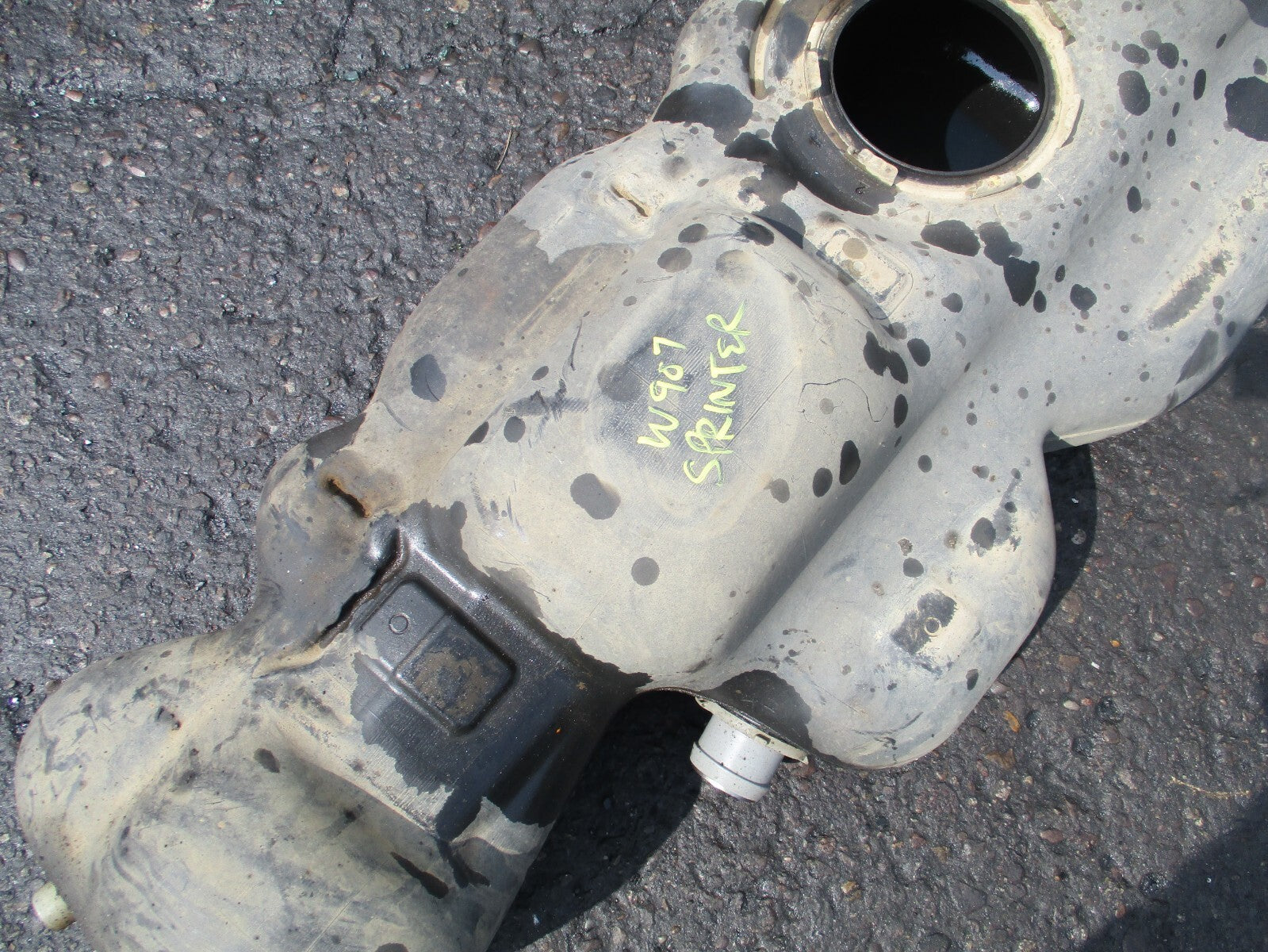 MERCEDES BENZ SPRINTER W907 2023 FUEL TANK A9074712200