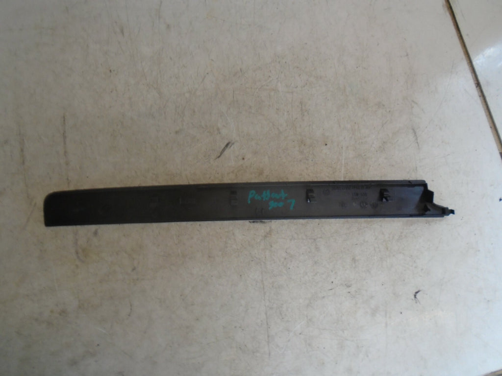 VOLKSWAGEN PASSAT B6 2007 DASHBOARD GLOVE BOX TRIM 3C2857211J