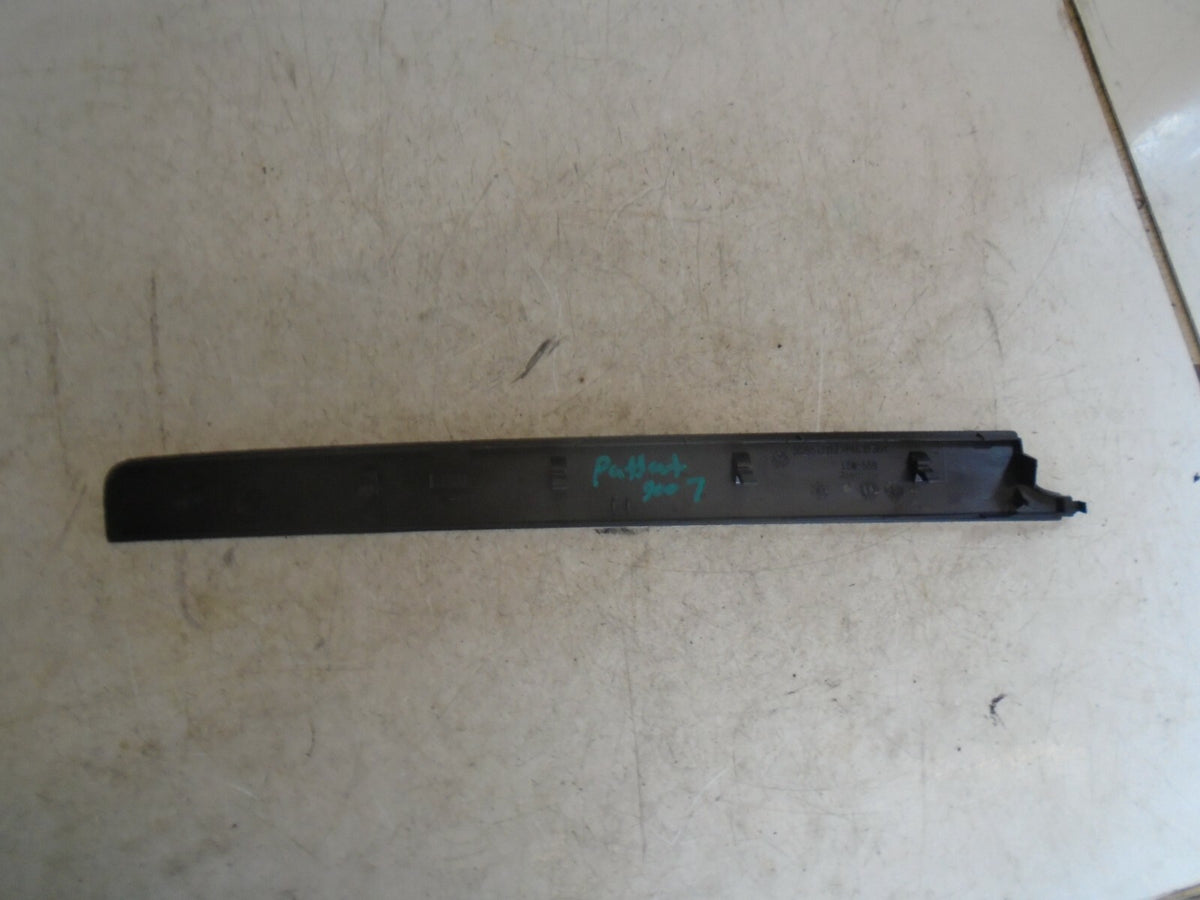 VOLKSWAGEN PASSAT B6 2007 DASHBOARD GLOVE BOX TRIM 3C2857211J