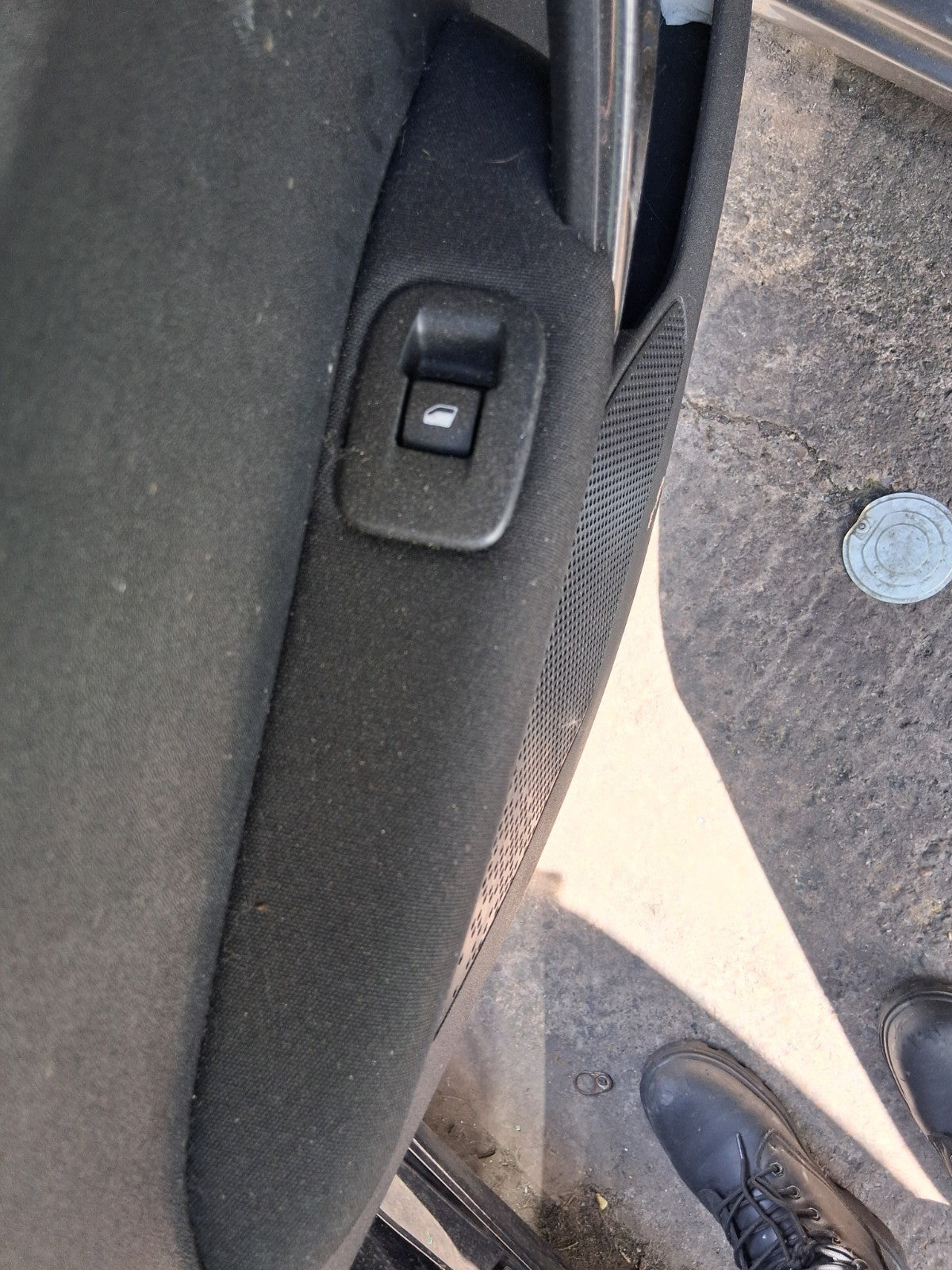 2019 PEUGEOT 208 MK1 NSR PASSENGER SIDE REAR LEFT WINDOW CONTROL SWITCH