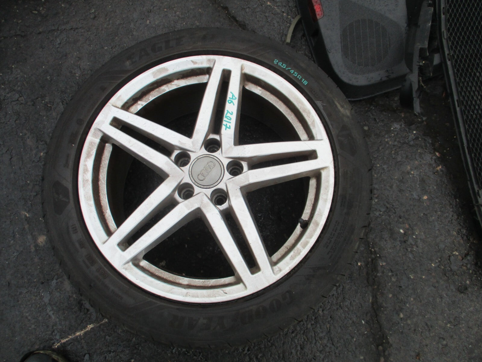 2017 AUDI A6 C7 18 INCH ALLOY WHEEL WITH TYRE 245/45R18 4G0601025CP REF 3