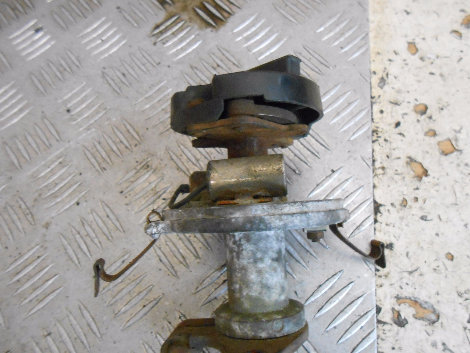 ALFA ROMEO GT 2000 VELOCE 2.0 (AR00512) IGNITION DISTRIBUTOR DISSY NO CAP